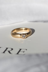 rustikke-guldringe-naturligt-med-diamant-organisk-antikt-look-smykker-af-sit-eget-guld-guldsmede-i-danmark-med-eget-værksted-pompus-erik-sørensen-Settle