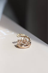 broche med blomster og sommerfugle, håndlavet af dansk guldsmed erik sørensen, pompus, kunsthåndværk, kan laves af gammelt guld, daydreamer, dagdrømmer