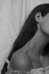 rustikke-guldøreringe-med-hjerter-naturligt-organisk-antikt-look-smykker-af-sit-eget-guld-guldsmede-i-danmark-med-eget-værksted-pompus-erik-sørensen-happyheart