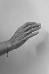 rustikke-guldringe-uden-diamanter-naturligt-organisk-antikt-look-smykker-af-sit-eget-guld-guldsmede-i-danmark-med-eget-værksted-pompus-erik-sørensen-endless