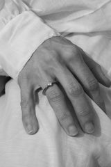 rustikke-harlequinringe-med-diamanter-naturligt-organisk-antikt-look-smykker-af-sit-eget-guld-guldsmede-i-danmark-med-eget-værksted-pompus-erik-sørensen-harlequin