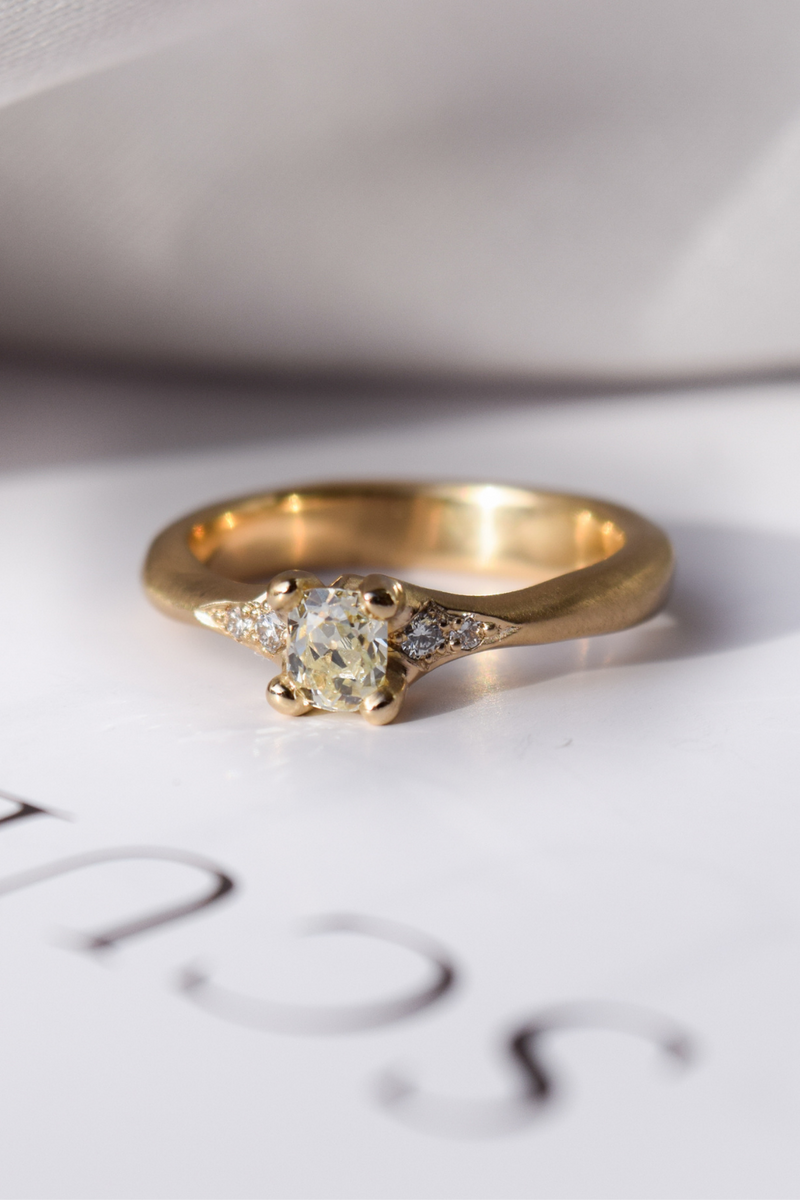 SPECIAL EDITION 18 / VINTAGE DIAMOND 0,36CT