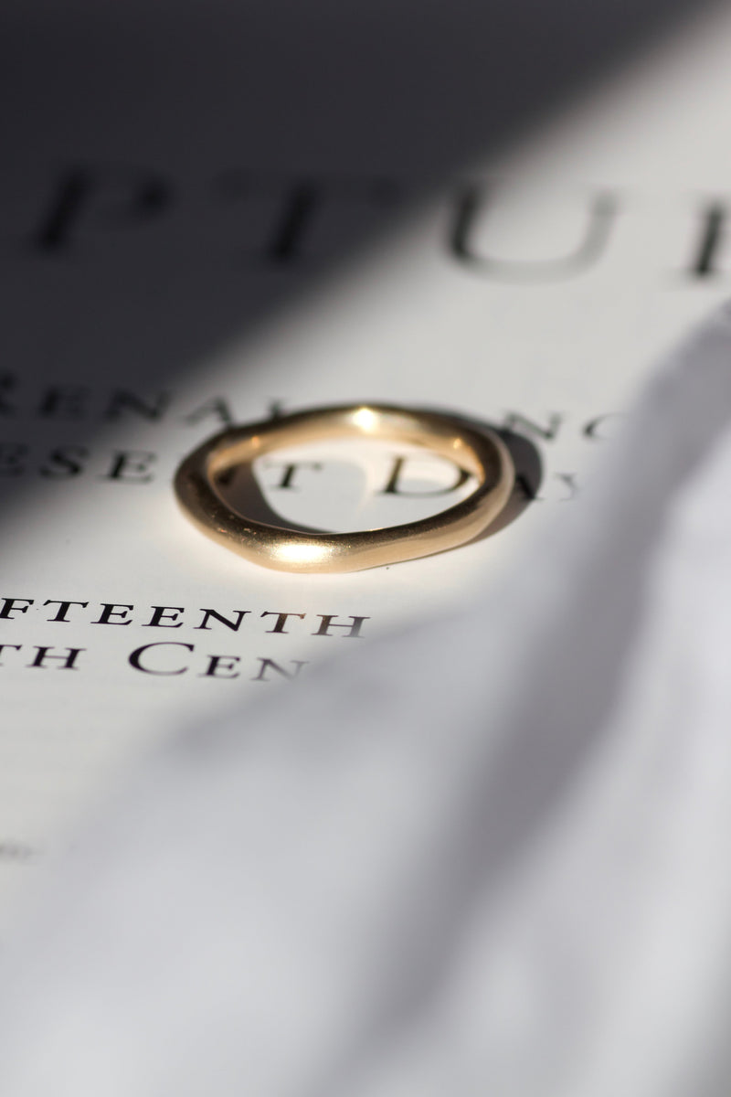 Hope ring i 14 karat guld med fin matteret overflade. Ringen er fra vores Ancient kollektion og kan både fås i guld og sølv. 