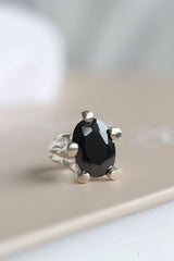 sort-onyx-rustikke-solvringe-med-naturligt-organisk-antikt-look-ra-dansk-ancient-guldsmedvaerksted-med-egne-smykker-diamanter-specialopvaver-af-sit-eget-guld-pompus-brave